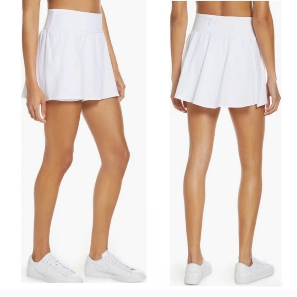 Spanx Get Moving 17-Inch Tennis Skort Size‎ Medium Preppy Outdoor Boating Summer